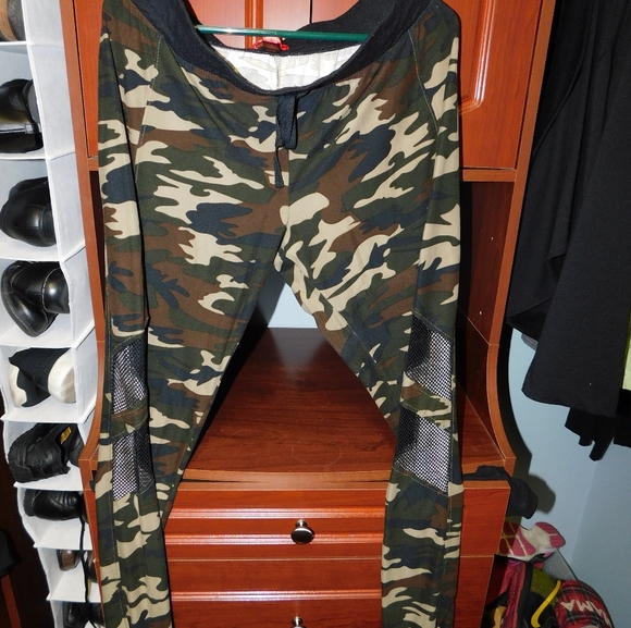 pants - Picture 3 of 3